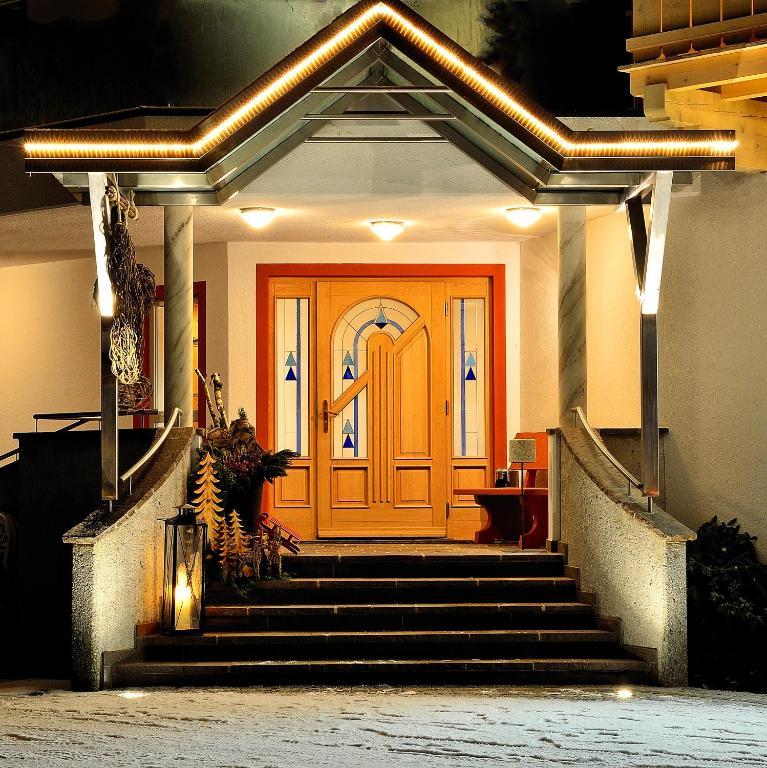 Hotel Grundlhof Bramberg am Wildkogel Exterior foto